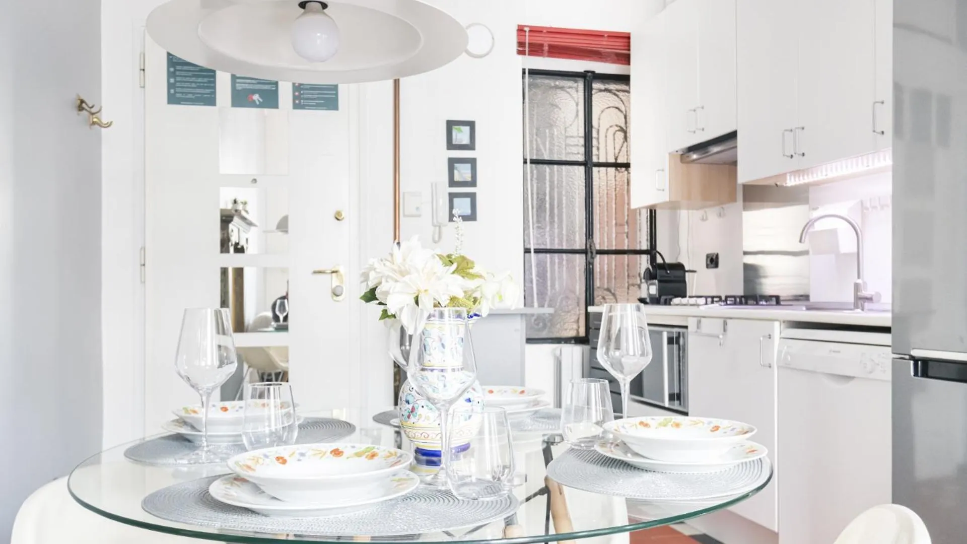Easylife - Bilocale Funzionale In Porta Romana Milánó 0*,  Olaszország